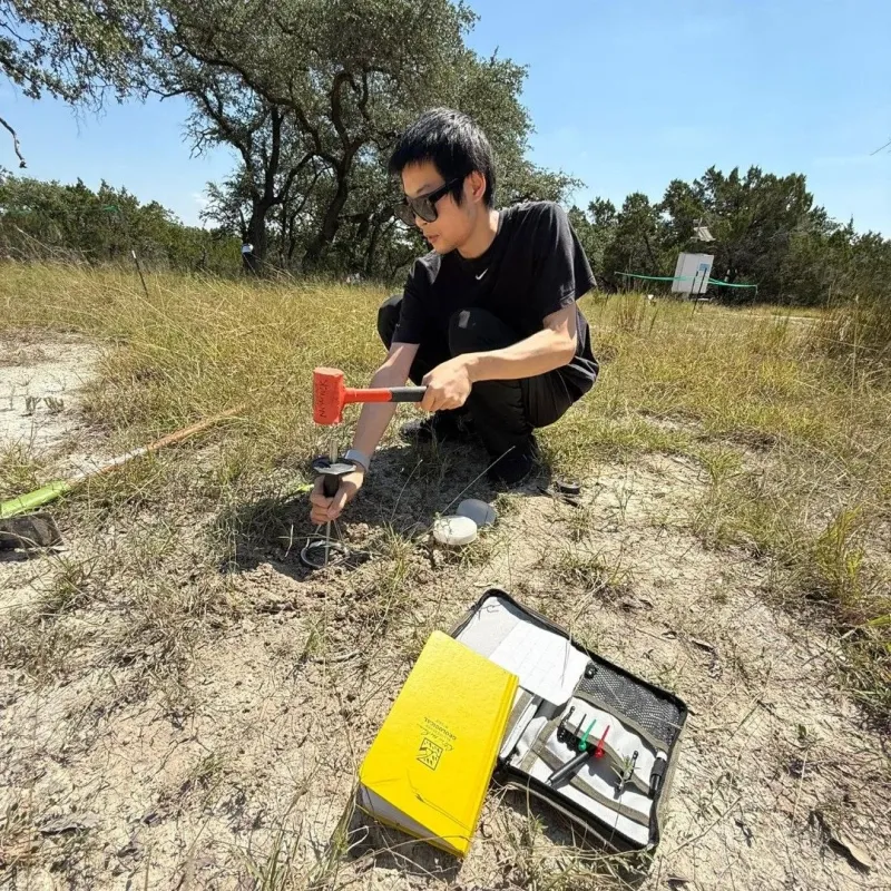 Photograph published with the UT Austin Graduate Studies post